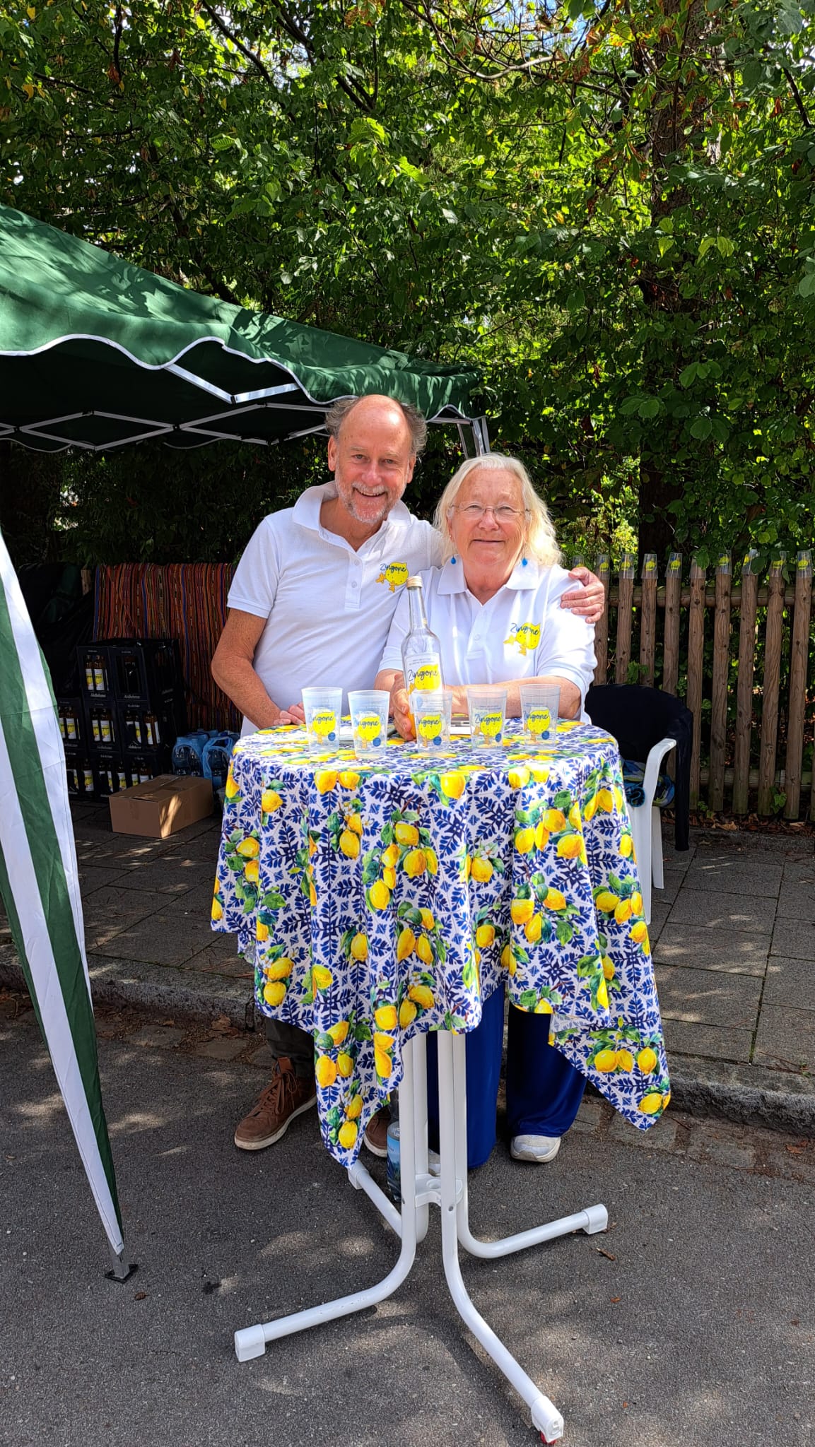 Das Zingone-Team am Marktstand